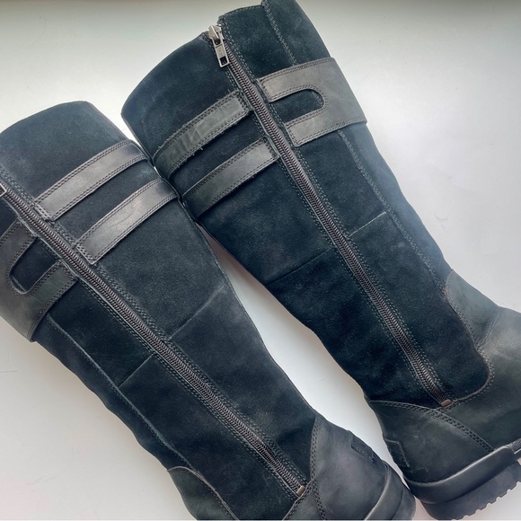 *SOLD* UGG Zarina Tall Boot - Picture 4 of 12